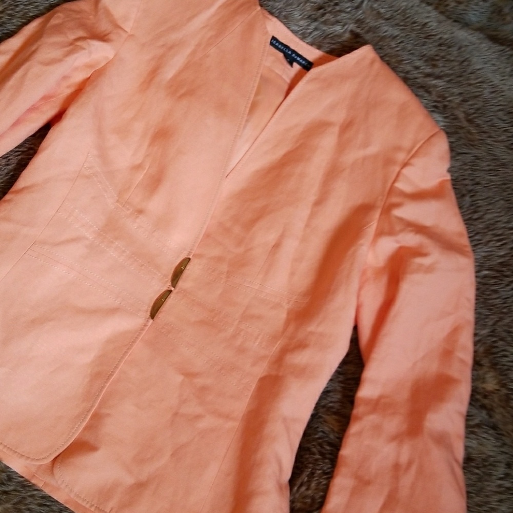 Blazer - Picture 2 of 7